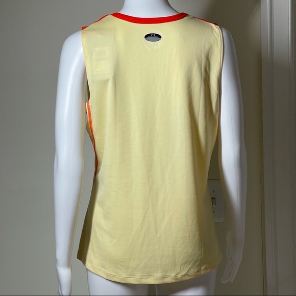 Under Armour Women’s Tank size Large - Picture 3 of 8